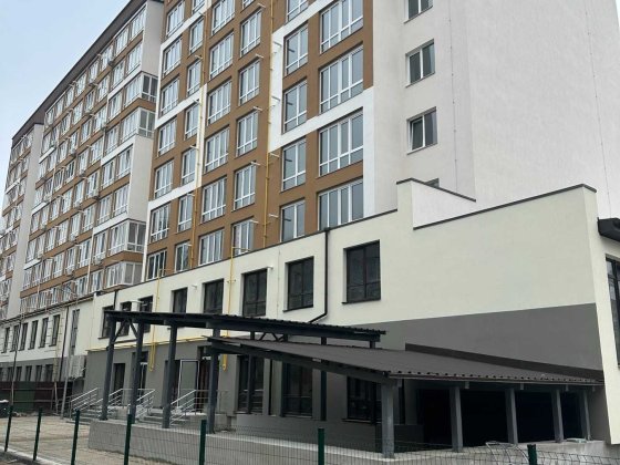 (5) Продаж 2к квартири на проспекті Юності  4422 Винница