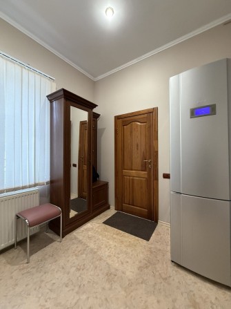 Продам 1 кімнатну квартиру в центрі міста. - фото 1