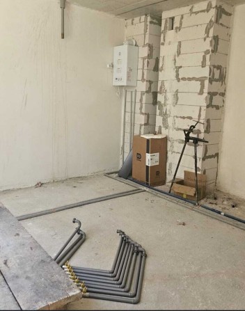 Продається трьохкімнатна квартира в новобудові. - фото 1