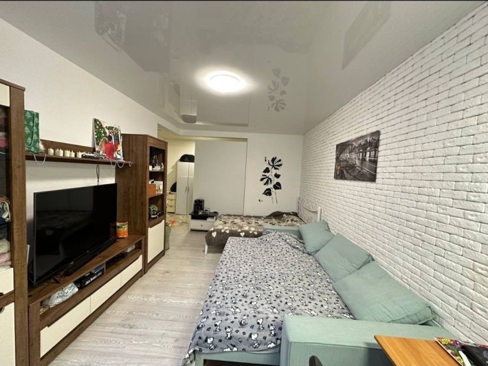 Продам 1 ком.квартиру с евроремонтом на жк Счастливый-! - фото 1