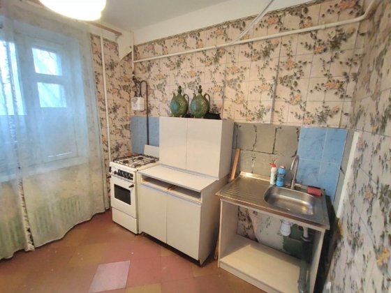 ПРОДАМ 1кв. Бул.Строителей 1/9эт. 12 000 у.е. Запоріжжя