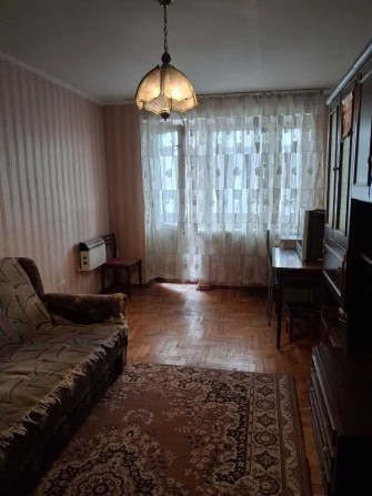 продам 2- комн.кв. ул. Малиновского 11, 3/5, раздельные комнаты. - фото 1
