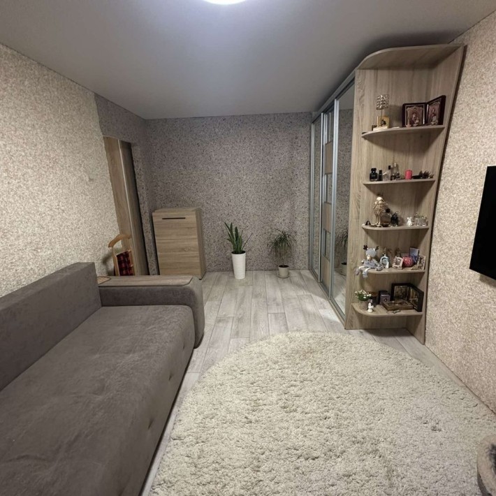 Продам затишну 2кім квартиру - фото 1