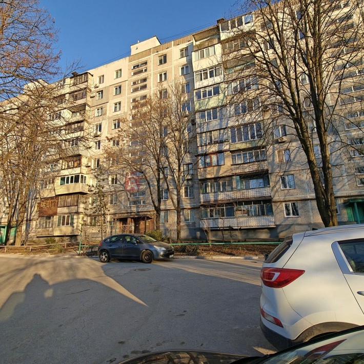 Продаж3 к кв вул Чарівна 127 Середній поверх - фото 1