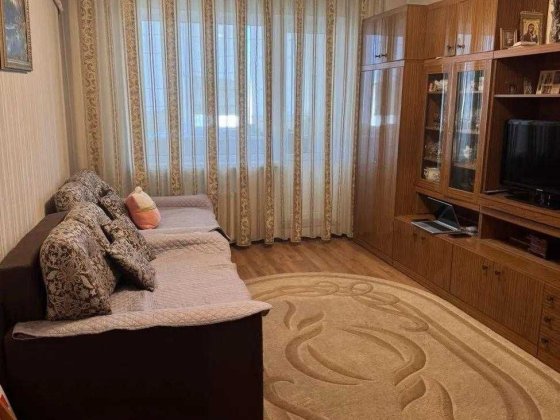 Світла 2к квартира з великою лоджією в топ-локації Рейгана Драйзера 10