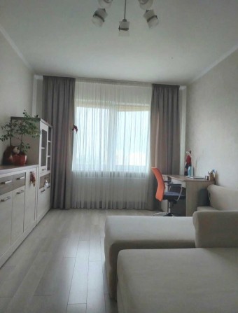 1к. квартира з ремонтом та меблями вул. Милославська - фото 1