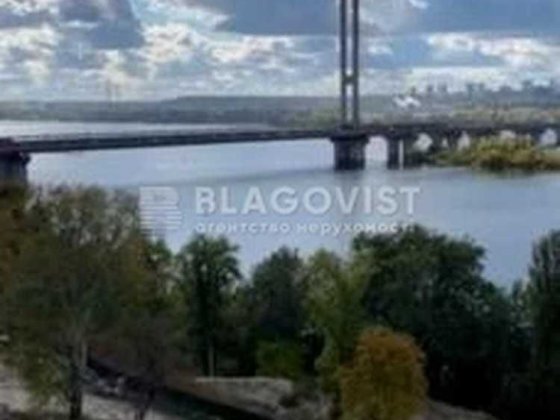 Продаж 3-х кімн. квартири на Заречной  Позняки