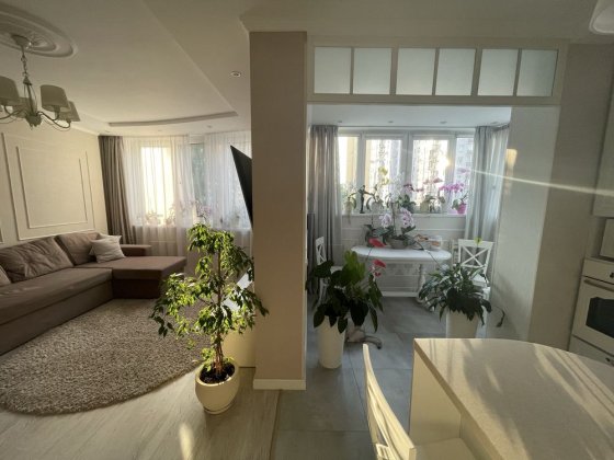 3к квартира Ревуцького 7В Киев