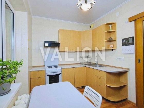 БЕЗ%Продаж 1 кімнатної квартири,вул. Ялтинська,15,Нова Дарниця Київ