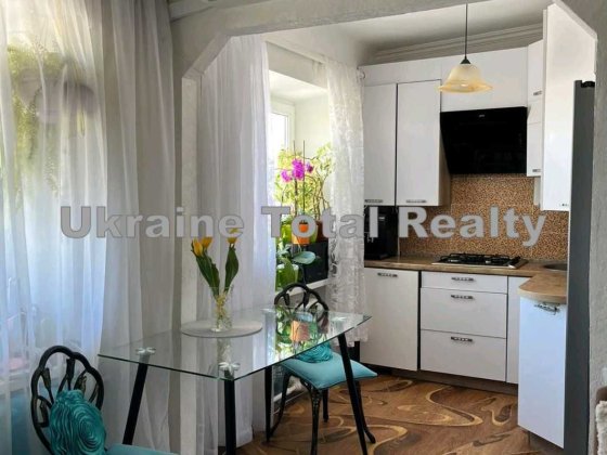 Нова Дарниця! 3 кімнатна квартира з ремонтом! Вул Пасхаліна (Ілліча) 5 Киев