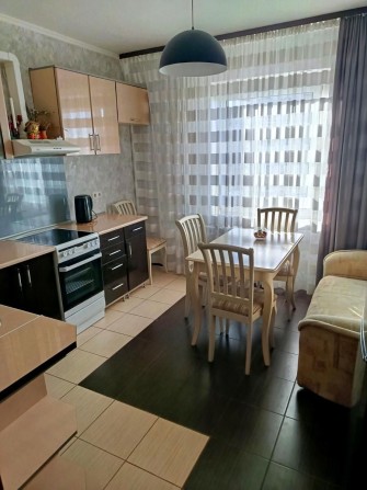 Простора 2-к квартира 67 м² вул. Лісківська 32/51 - фото 1