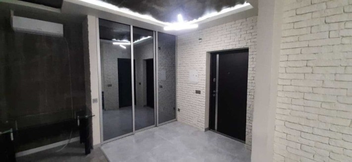 Владелец. 1к, 45кв.м, лофт/openspace, видовая, Драгоманова 2А - фото 1