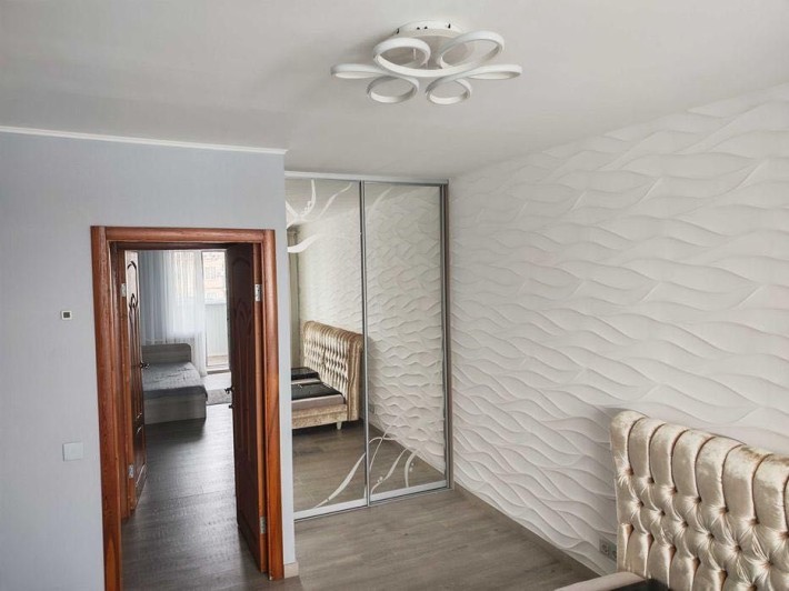 просп. Івасюка продаж 3-кімнатної квартири (Героїв Сталінграду) - фото 1