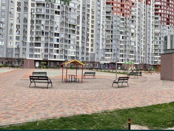 1-кімнатна квартира  з новим ремонтом ЖК" Каховський ". Лівобережна Київ