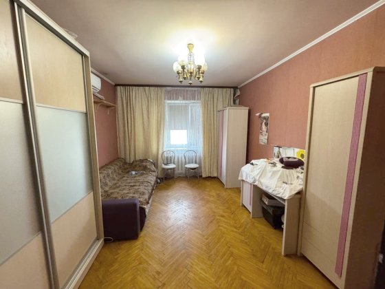 Вулиця Петра Вершигори, 5. 4-кімн. 75 кв.м з ремонтом. Без комісії. Київ