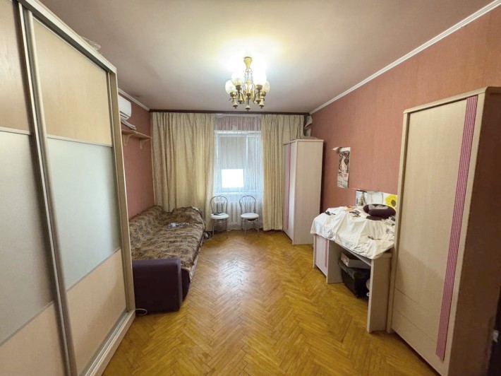 Вулиця Петра Вершигори, 5. 4-кімн. 75 кв.м з ремонтом. Без комісії. - фото 1