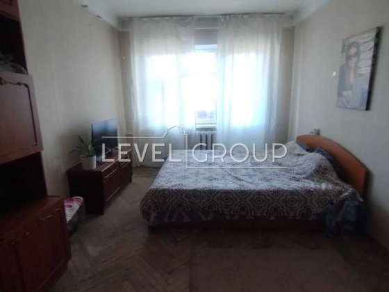 Продаж 3-х кім. квартири по вул. Братиславського 4 біля метро Київ