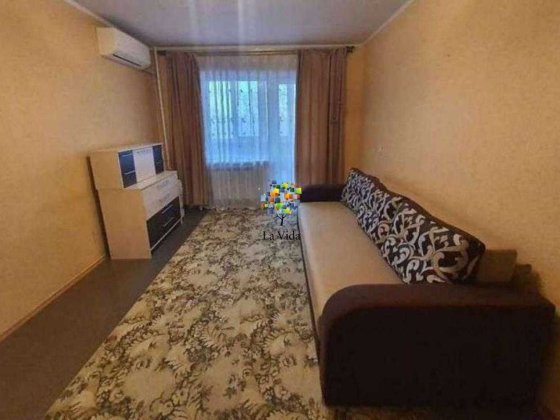 Продаж 1 к квартири Ревуцького 18а