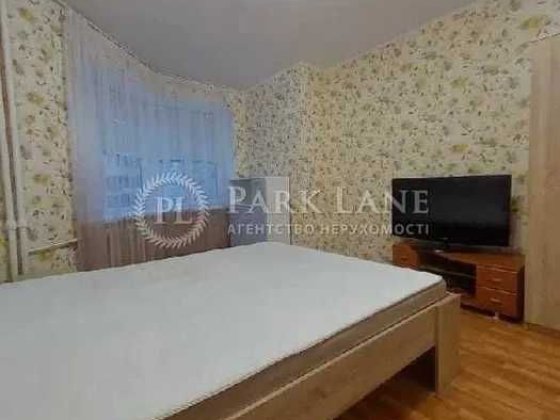 Продам 2-кімнатну 67м2 вул. Пожарського 10/15 Метро Дарниця 5 хвилин