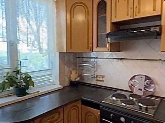 Продаж, 2 кімнатна, Голосіїво, Лятошинського, метро Іподром.