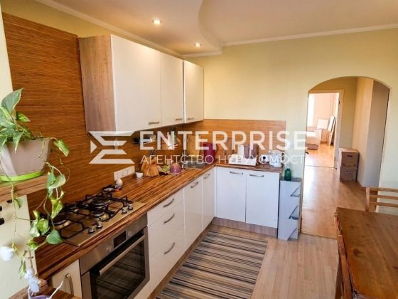 Продаж трикімнатна квартира, метро Харківська, є-відновлення