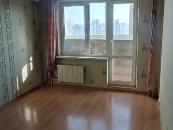 Продам 2к квартиру на Радунській 18а біля ТЦ Район