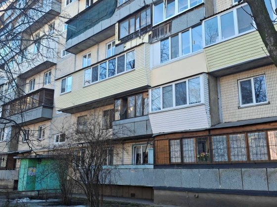 Продам 3 кімнатну квартиру, Лісовий поспект 25 А