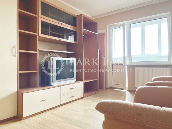 Продаж затишної 2кімн, Троєщина, Ніколаєва, 9а