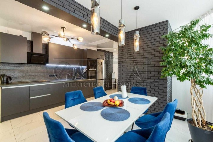 Продаж / Квартира / Максимовича Михайла 3г / ЖК 4 сезони / 117м2 - фото 1