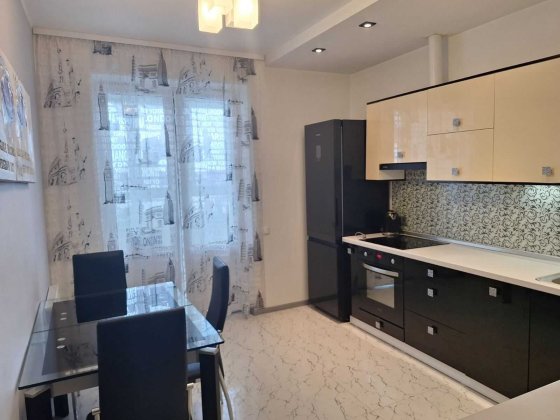 Продаж 2кiм.квартири М.Деміївська10 хв.Велика Китаївська59 Без комісії