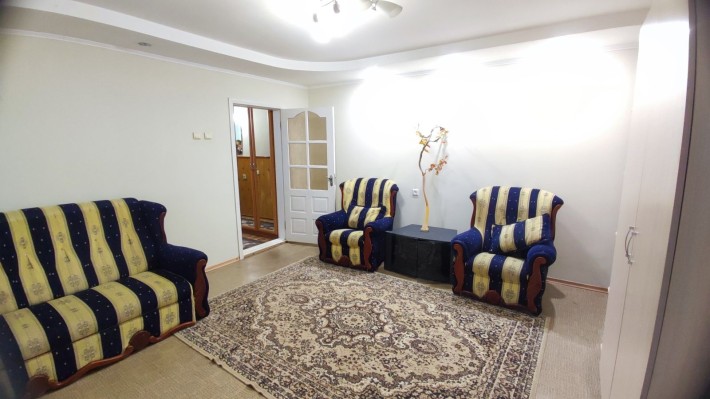 Сдам 2 ком кв. р-он Тира. - фото 1