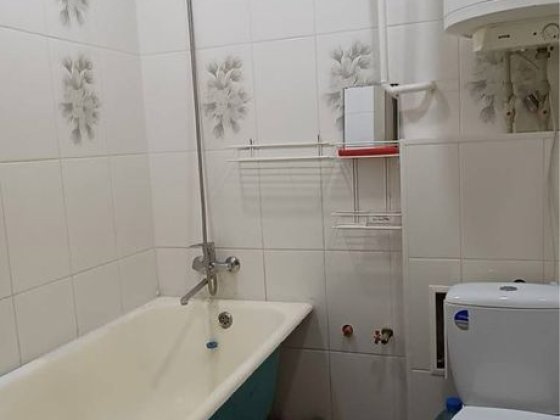 Сдам 1к квартиру студию с большой кухней р-н Демитровского рынка Каменское