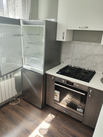 Сдаётся 2 комнатная квартира в центре по пр.Аношкина,mar - фото 1