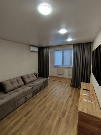 Сдам 2-3-4 к комн комнатную кв-ру 12000 Левый берег - фото 1