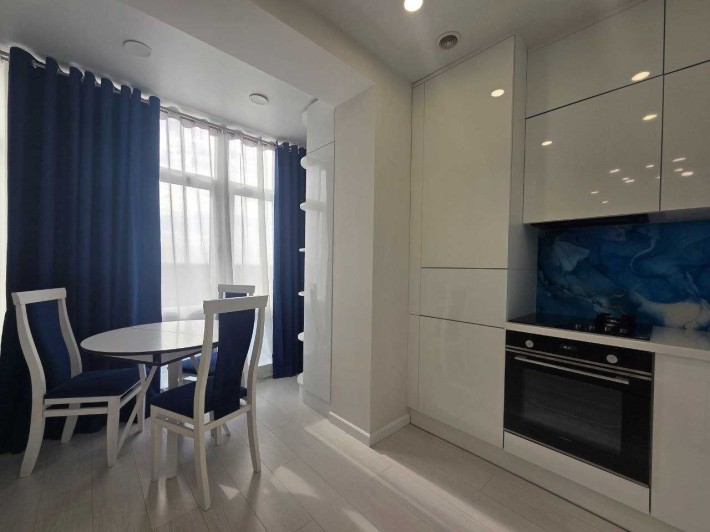 Євро 2к квартира з дизайнерським ремонтом в сосновій локації! - фото 1