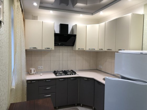 Сдам Длительно (год и более), спальня и кухня-студия на Данченко Чорноморськ