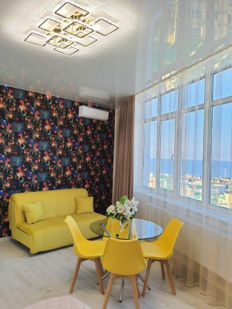 Сдам  студию с видом на море на 2 мес - фото 1