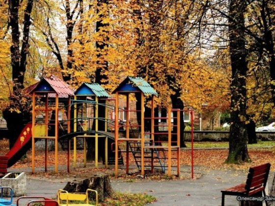 Здається 1 кімнатна квартира центр Казатин