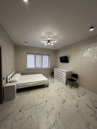 Здам однокімнатну квартиру з новим ремонтом - фото 1