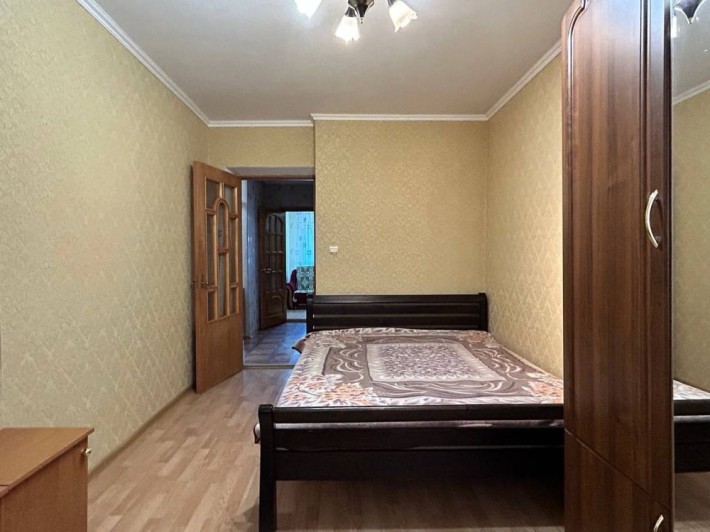 Здам 3-кімнатну квартиру в самому центрі з індивідуальним опаленням - фото 1