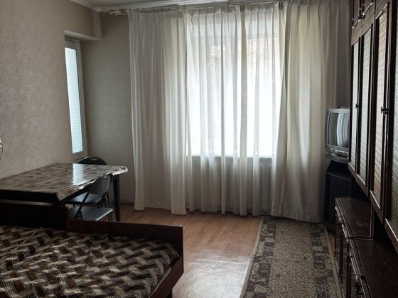 Здам 1 кв м-н жоатневий район 17 школи Каменец-Подольский