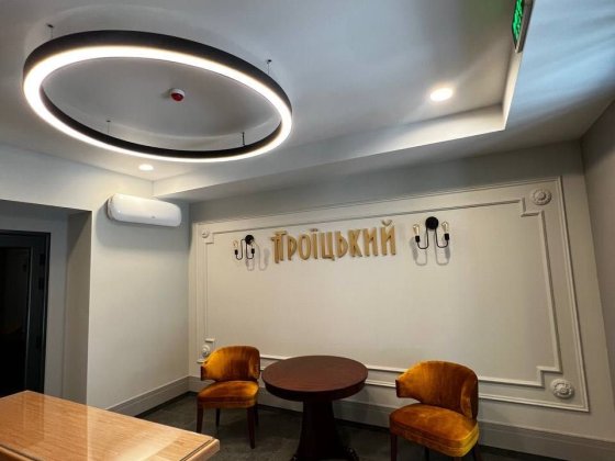 Продам 2-кімнатну квартиру в центрі, ЖК Троїцький, 66 м² Днепр