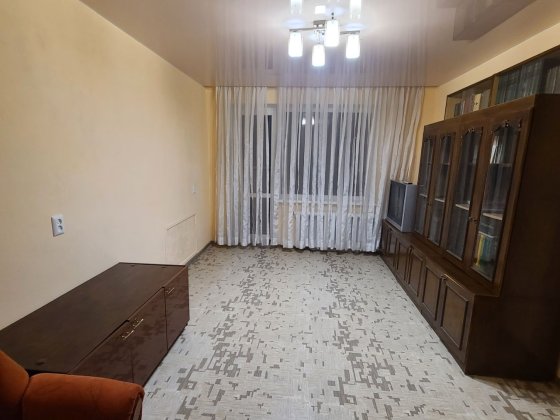 Продам 1 комнатную квартиру на Покровском ( Коммунар ) Дніпро