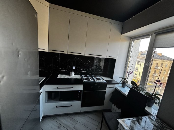 Продам 2х кімнатну квартиру - фото 1