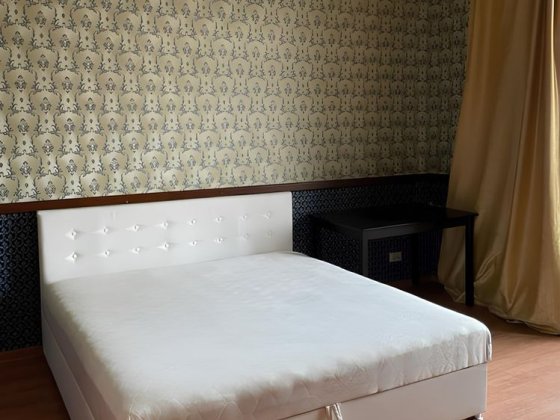 3 окремі кімнати  90м2  Сталінка Гончара Тараса Шевченко Цирк Газ Київ