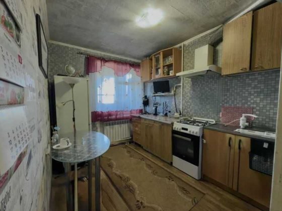 1 кім в ЦЕГЛІ та СЕРЕДНІЙ поверх СЛОБОЖАНСЬКИЙ (Газети Правда)(714782) Днепр