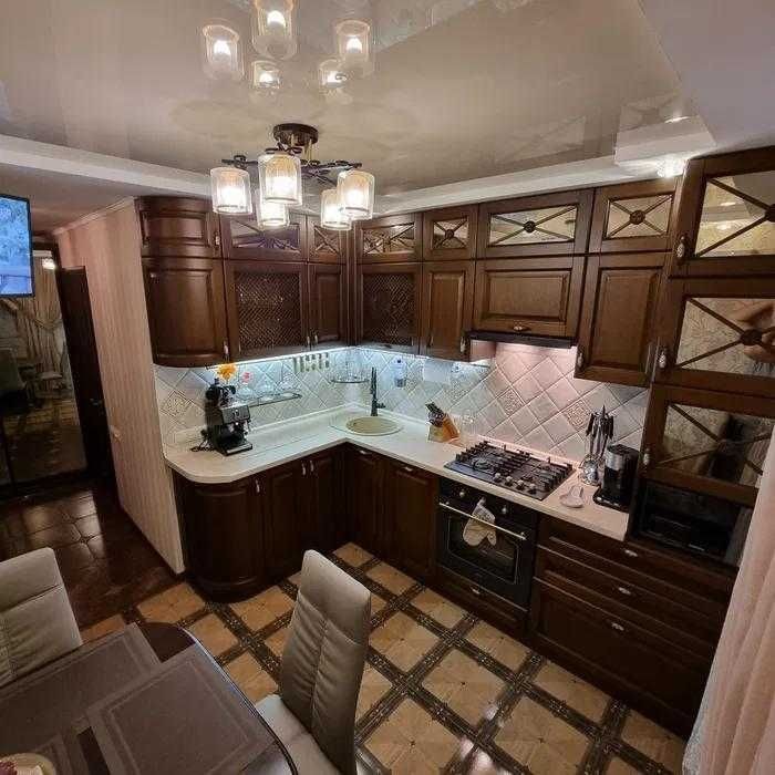 Продам комфортную 2-к квартиру в Александровском р-не, ул. Запорожская - фото 1