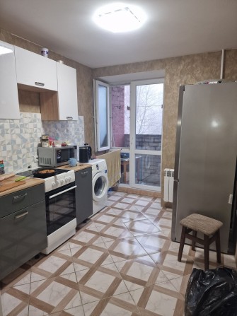 Квартира  1 комнатная тополь  кирпич  жилое состояние - фото 1