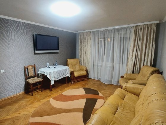 Продаж  1кім квартира вул Варшавська кут Панча Львів