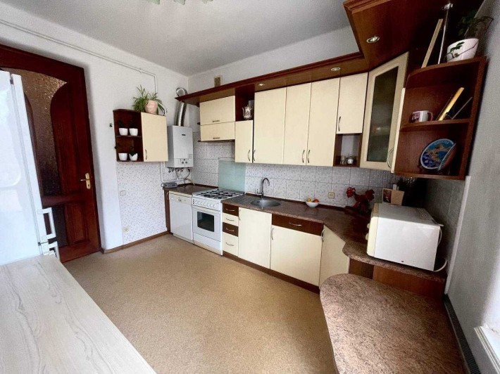 Продаж дворівневої  квартири у Львові, по вул. Смерекова, ЦЕНТР - фото 1